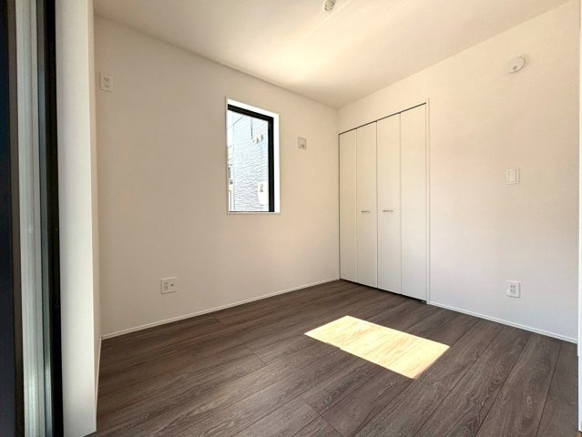 三郷市　鷹野5丁目　新築戸建　全1棟の洋室|施工例です