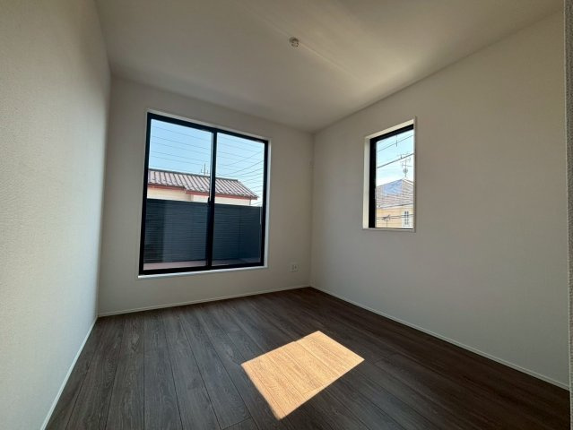 三郷市　鷹野5丁目　新築戸建　全1棟の洋室|施工例です