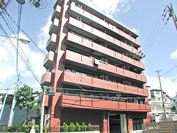 ゴールデングリタ豊中上野の外観