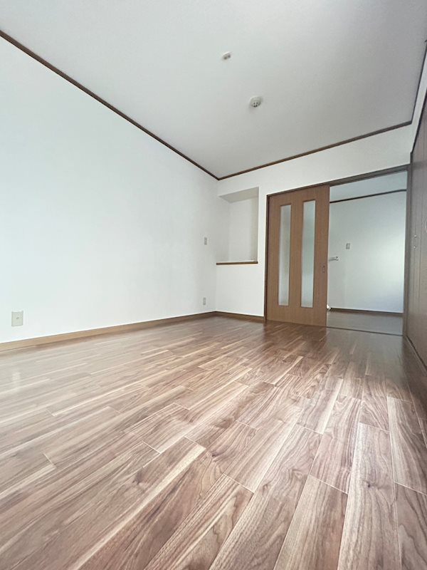 ハイツ中山手の居間・リビング