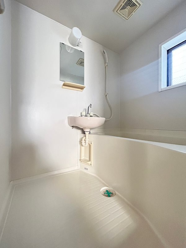 ハイツ中山手の浴室