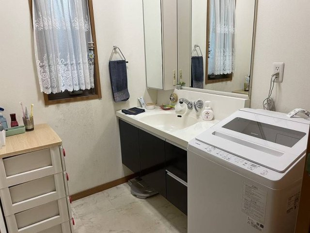 大字浮田（コモンズ生目心町）の独立洗面台