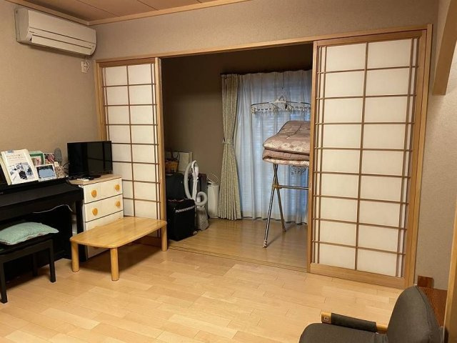 大字浮田（コモンズ生目心町）の洋室