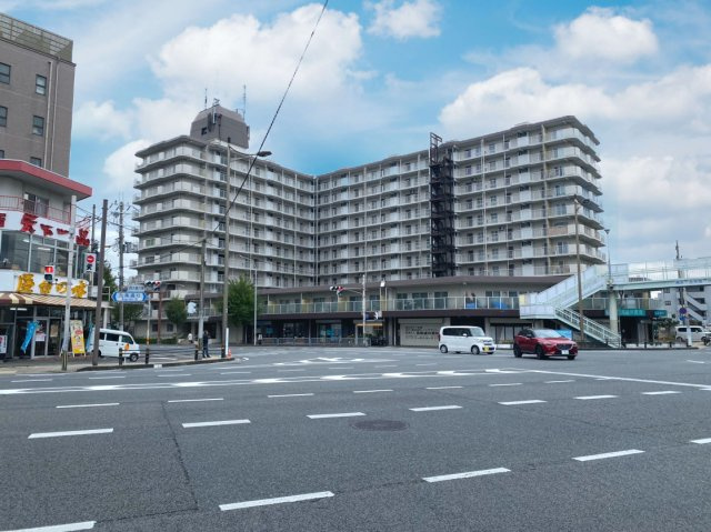 西大路ガーデンハイツ　天然木フルリノベーションの外観