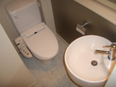 【トイレ】 | カーザ・チェレステ | ※写真は以前のものです。最新のものは近日中に掲載いたします。