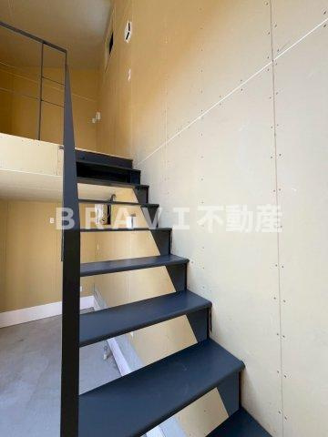 NIAL住之江　BRAVI不動産の内装|【NIAL住之江】明るい色調の室内です