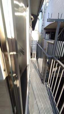 【バルコニー】 | 鷹一ハイツ