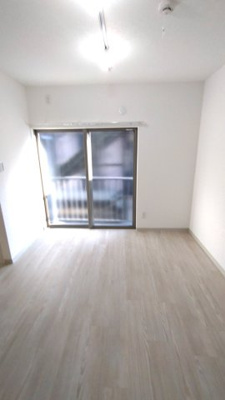 【居間・リビング】 | 鷹一ハイツ