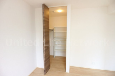 【内装】 | CREST K | ウォークインクローゼット付きでお部屋もスッキリ♪