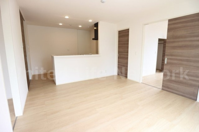 【居間・リビング】 | CREST K | ゆったりとくつろげる、落ち着きのある居室空間です