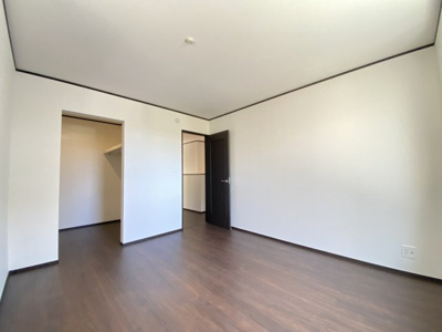 【洋室】 | 那覇市具志（全7棟）A号棟 | A号棟　洋室7帖＋WIC付き♪