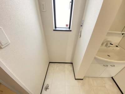 【ランドリースペース】 | 那覇市具志（全7棟）A号棟 | A号棟　洗濯機置き場♪