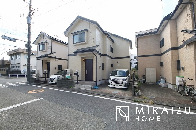 【前面道路含む現地写真】 | 前面道路☆運転が不安な方も安心な前面道路、きちんと幅員のある道路は女性にも安心です。整備されている道路は気持ちも良いですね♪