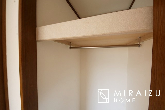 【庭】 | 青く澄み渡った綺麗な空と、陽の光をたっぷりと受ける、そんな住宅で新生活をスタートしてみませんか？見学・ご相談等、ミライズホーム(株)までお気軽にご連絡下さい♪