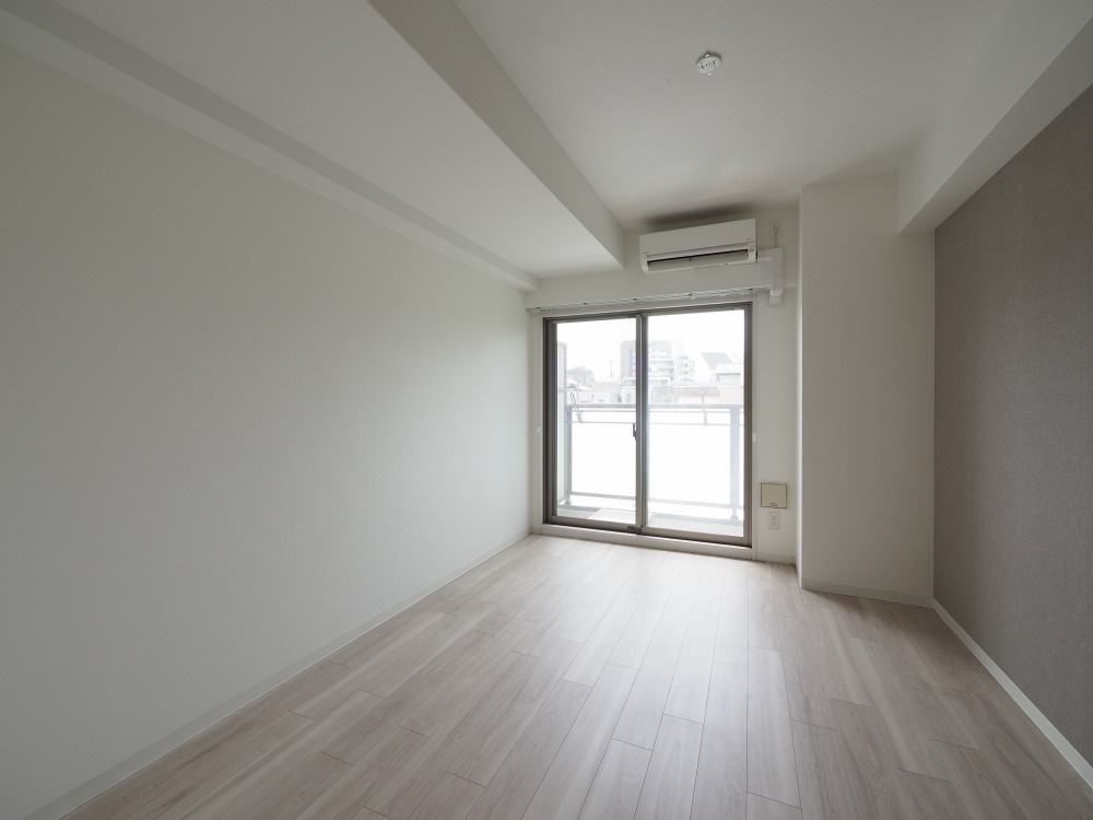 パークナードフィット美章園の居間・リビング