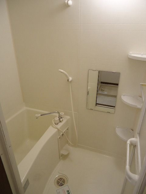 コーポ鏡の浴室