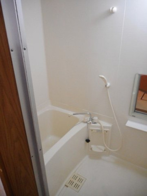【浴室】 | レークサイドＡ | 日々の暮らしに欠かせないお風呂です