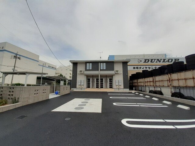 エトワール神明の駐車場