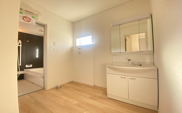 洋光台1丁目　新築戸建の独立洗面台