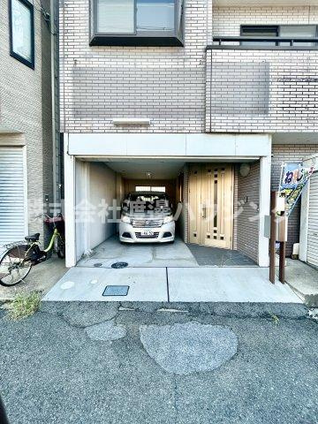 清滝一戸建の駐車場|ハイルーフ車OK
