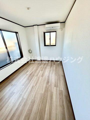 清滝一戸建の居間・リビング