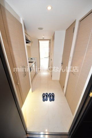 カスタリアタワー肥後橋の玄関