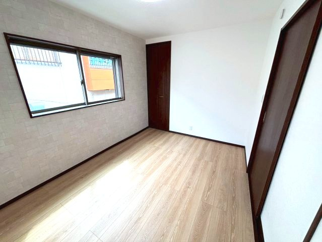 城山団地1丁目　新築戸建ての洋室|6帖の洋室です。南向きで明るいお部屋となっています。