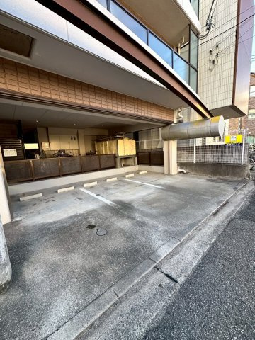 グランディア夙川Ⅰの駐車場