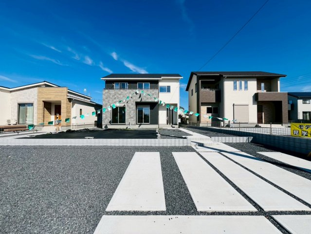 加須市下高柳　第13期　全7邸の外観|〇3号棟　駐車場〇
敷地の広い駐車ラクラクスペース♪
2025年11月撮影