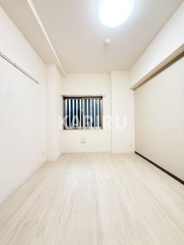 メゾンドボヌール弁天町の洋室