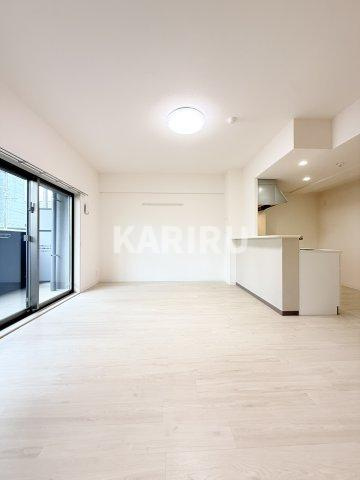 メゾンドボヌール弁天町の居間・リビング