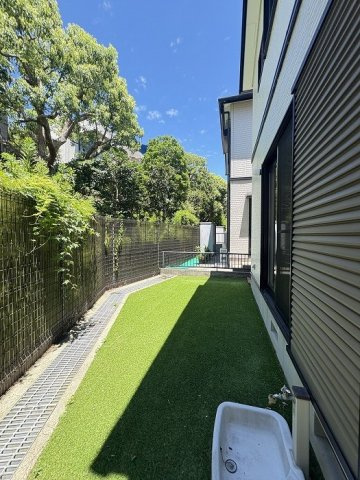 神戸市垂水区千鳥が丘　中古戸建の庭