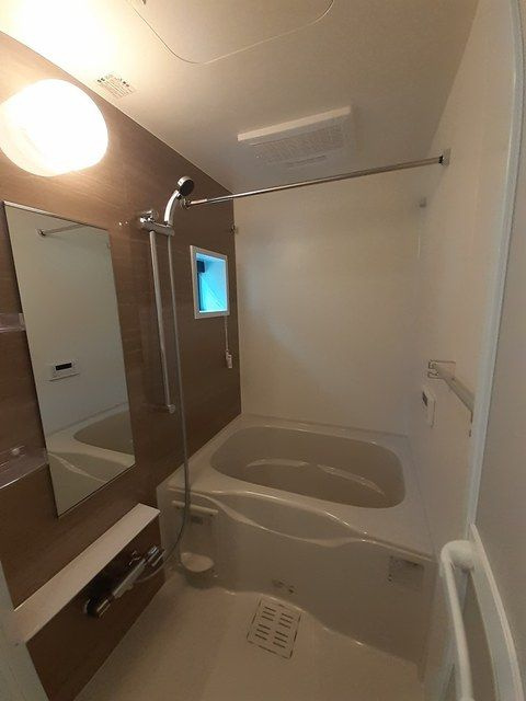 ガーデンヒルズ大高の浴室