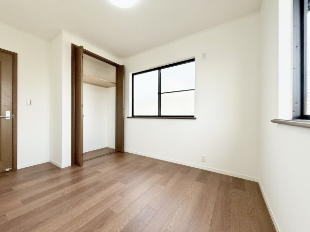 中央区上新屋町の洋室|約5.6帖の洋室です。