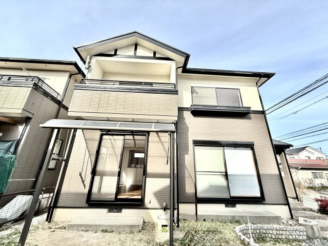 中央区上新屋町の外観|角地ならではの、明るく風通しの良い住まいです。