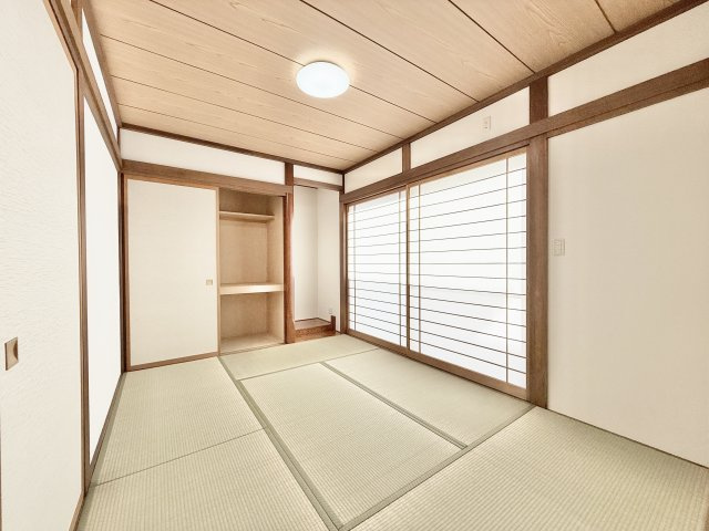 中央区上新屋町の和室|お子様の昼寝や来客時にも便利な、リビング続きの和室です。