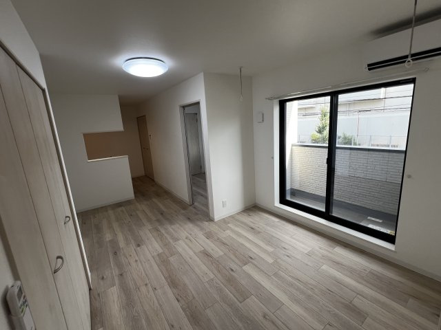 Cocon Grandjour　西宮中須佐町の洋室