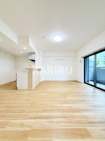 メゾンドボヌール弁天町の居間・リビング