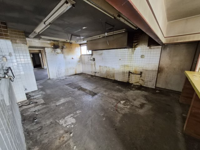 福地　店舗の内装