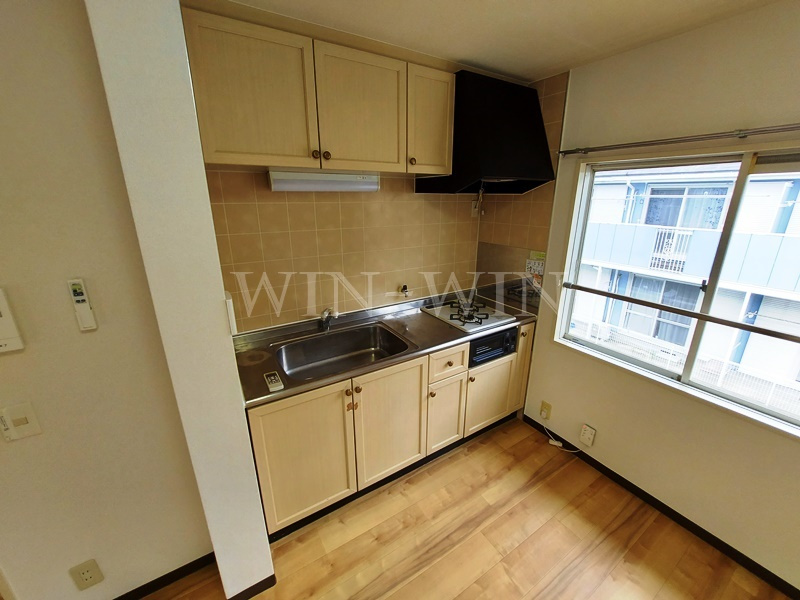 フレグランス三ツ相 B棟のキッチン