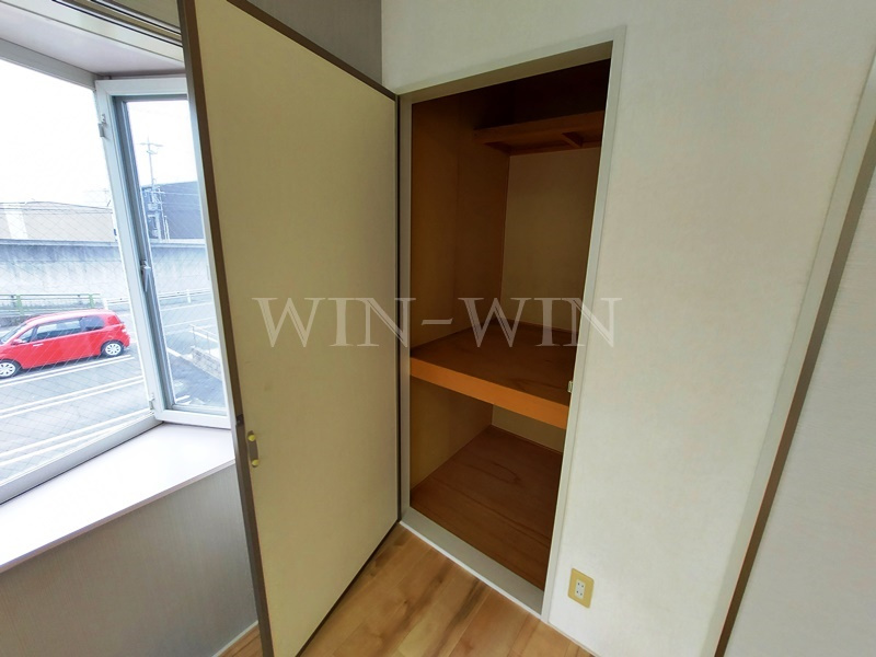 フレグランス三ツ相 B棟の収納