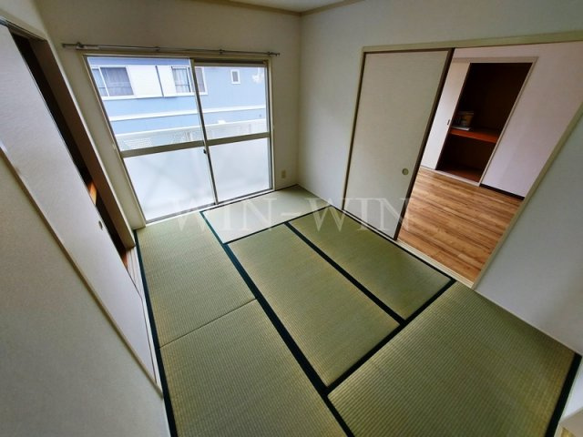 フレグランス三ツ相 B棟の和室