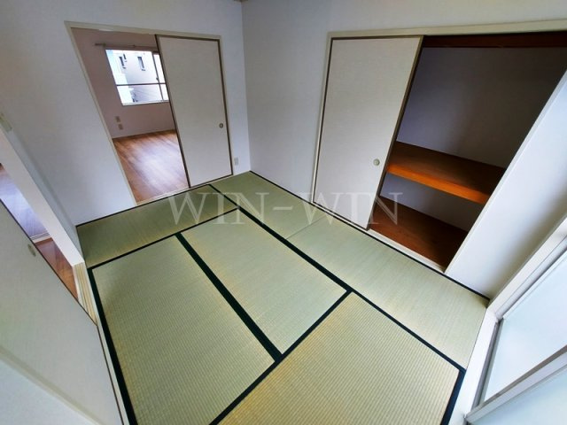 フレグランス三ツ相 B棟の和室