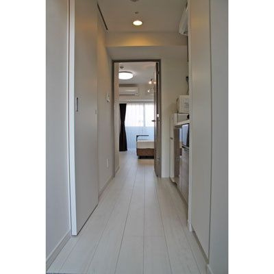 グランドコンシェルジュ新御徒町アジールコートの玄関