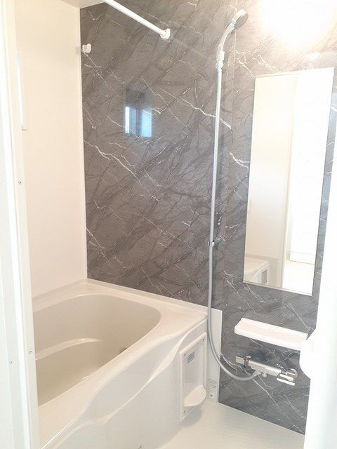 クレアガーデン大高台の浴室