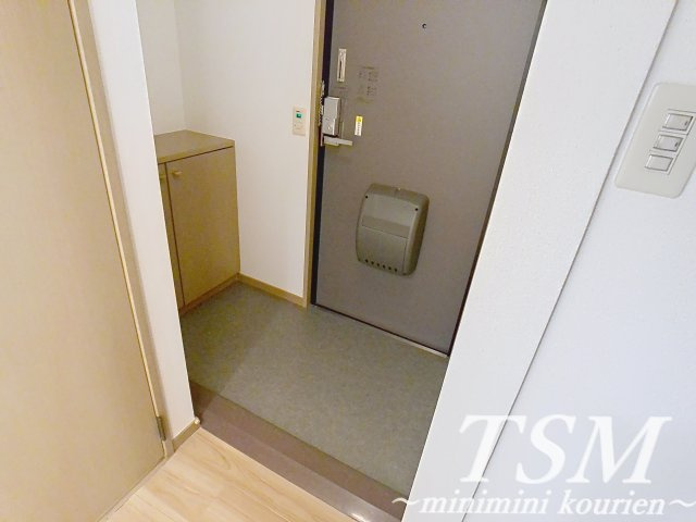 サニーハイツ香里園の玄関