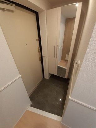 フルール　アビタシオンの玄関