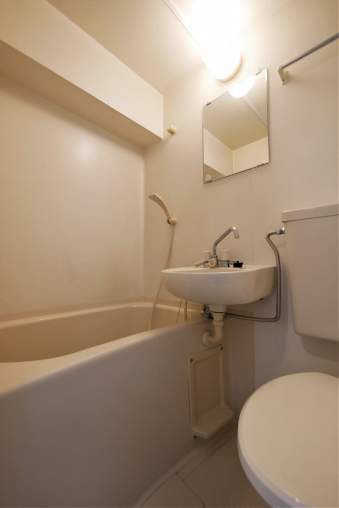 Calm西原の洗面所|Calm西原701