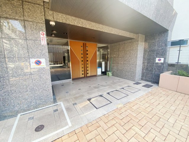 レーベンハイムグランツ武蔵浦和のエントランス