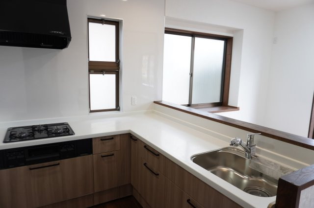 越谷市大字大道 中古戸建のキッチン